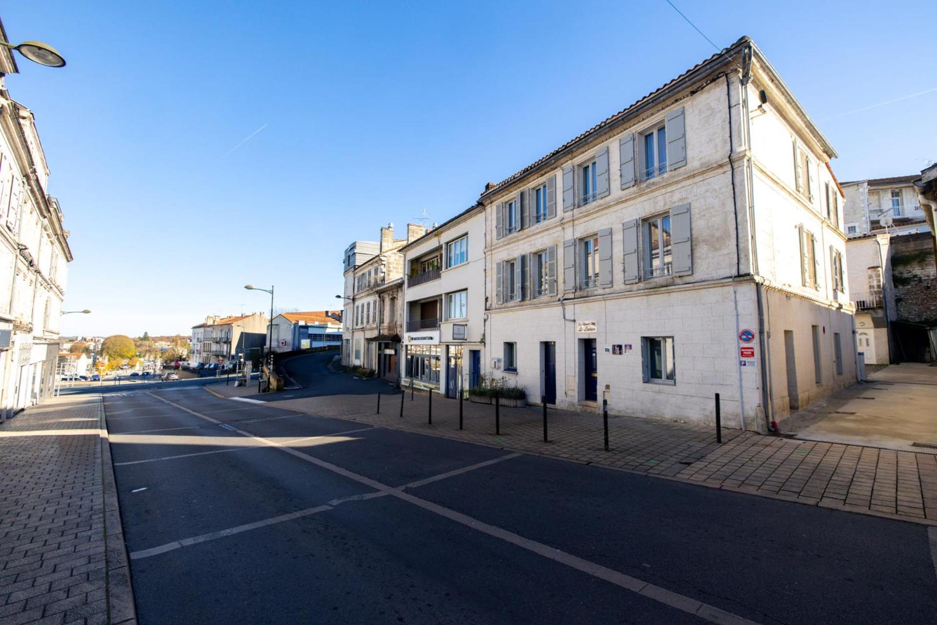 Le Lucien Eco-Appart'Hotel - Angouleme - Centre - Wifi - Parking Prive - Classe 4 Etoiles Exterior foto